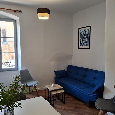 פואה Triplex Avec Vue Sur Place Du Centre Historique. מראה חיצוני תמונה